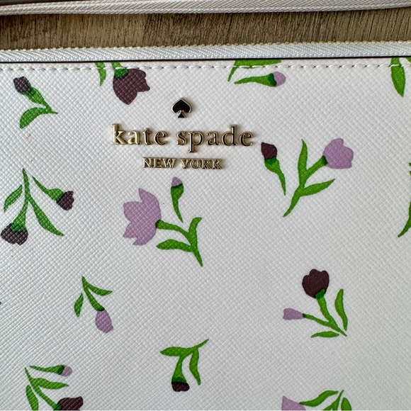 Kate Spade Staci Grateful Floral Ditsy Medium L-Zip Wristlet NWT - Picture 2 of 11